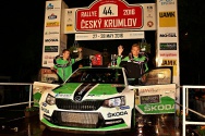 Rallye Český Krumlov: Vyhlášení výsledků na cílové rampě